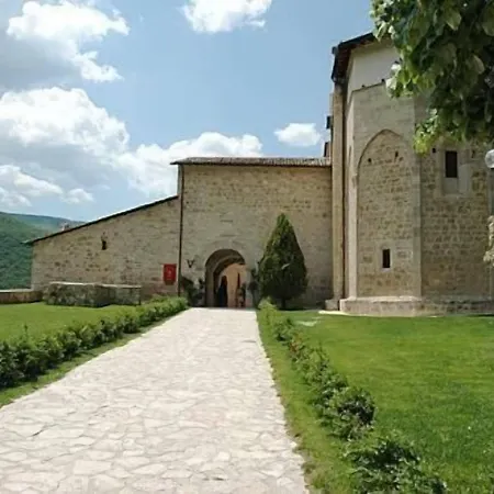Alloggio per agriturismo Monti Sibillini Camperato