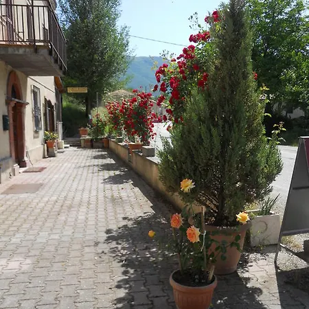 Monti Sibillini Camperato Farm stay Preci